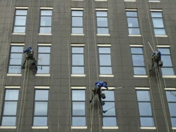 上海保潔公司 專業(yè)家庭保潔與新房開(kāi)荒服務(wù)，守護(hù)您的溫馨家園